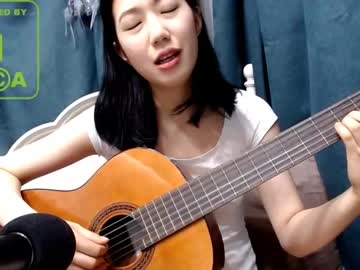 สาวแว่นล้วงหีชมพูโชว์ 1
